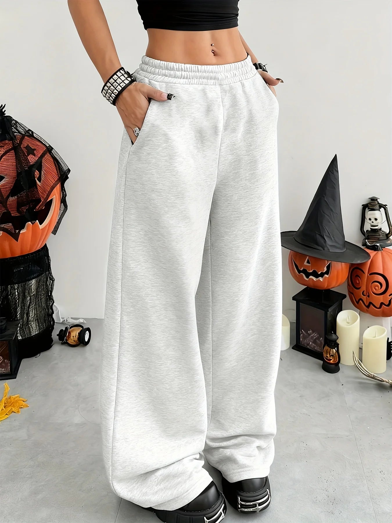 Casual wide-leg joggers with pockets